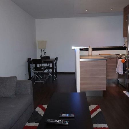 F1 De 36M2 Avec Terrasse Et Parking Privatif. Apartment La Roquette-sur-Siagne Bagian luar foto