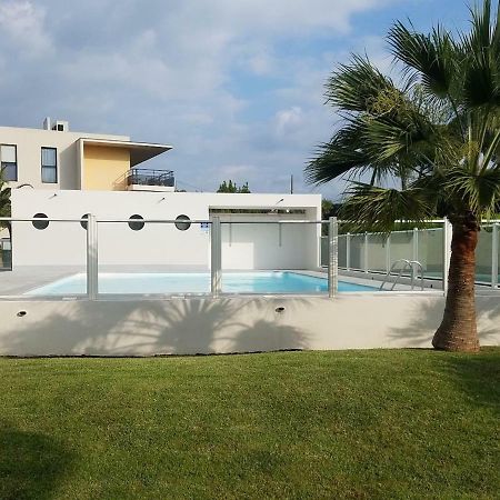 F1 De 36M2 Avec Terrasse Et Parking Privatif. Apartment La Roquette-sur-Siagne Bagian luar foto