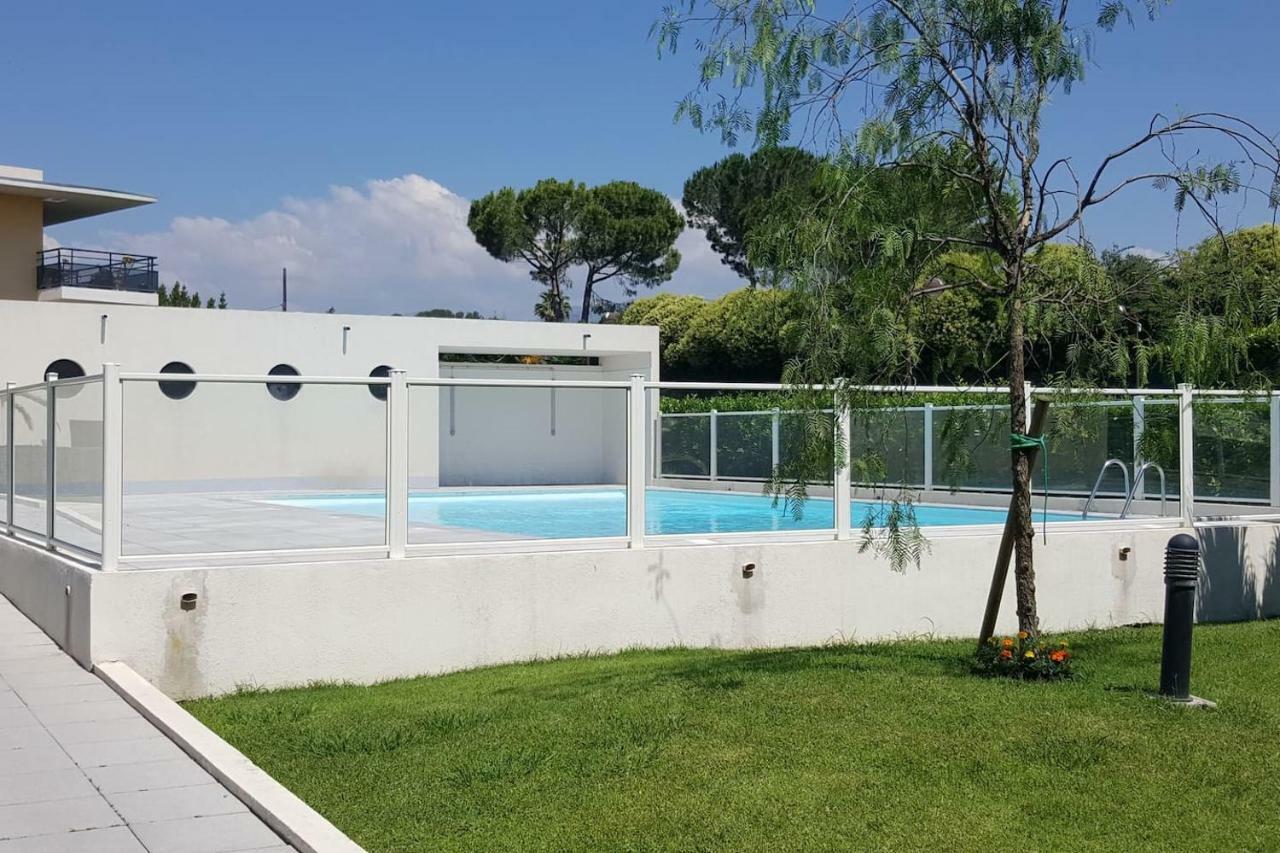 F1 De 36M2 Avec Terrasse Et Parking Privatif. Apartment La Roquette-sur-Siagne Bagian luar foto